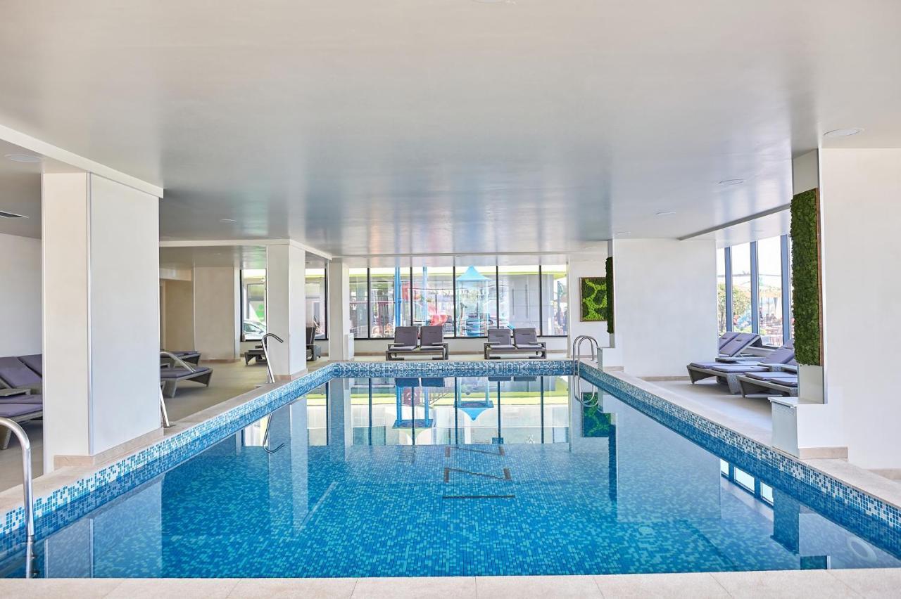 Fineloft Sea View Apartment-Spa N Pools Beach Resort Năvodari Eksteriør billede